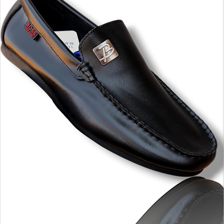 Soulier cuir Hugo Boss noir